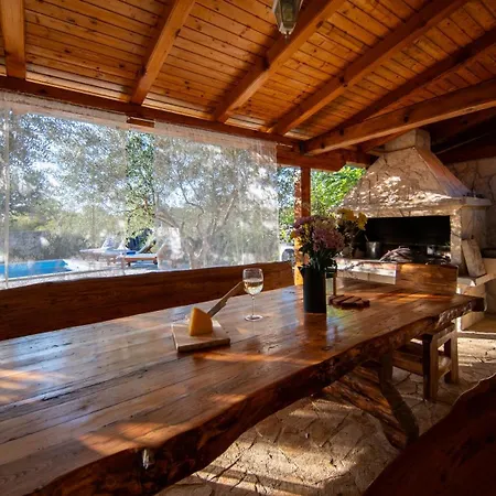 Holiday home New! Masa With Heated Pool Near Krka National Park