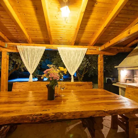 New! Masa With Heated Pool Near Krka National Park Ljubotic