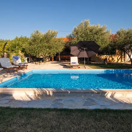 New! Masa With Heated Pool Near Krka National Park Ferienhaus