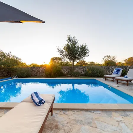 New! Masa With Heated Pool Near Krka National Park Ferienhaus