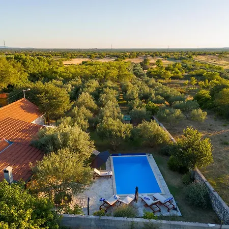 New! Masa With Heated Pool Near Krka National Park Casa de Férias *