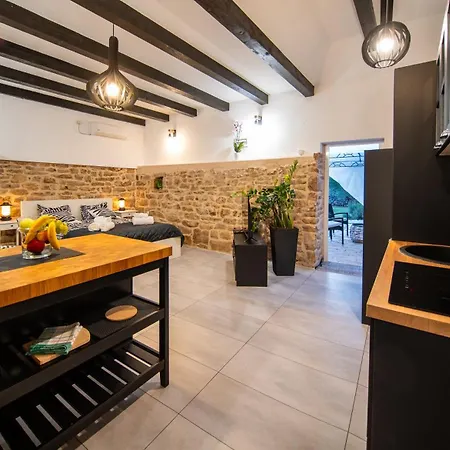 New! Masa With Heated Pool Near Krka National Park Ljubotic