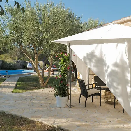 New! Masa With Heated Pool Near Krka National Park בית נופש *