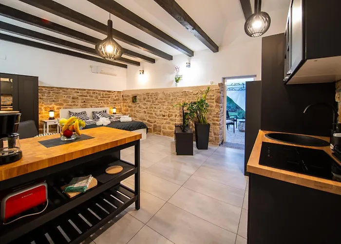 New! Masa With Heated Pool Near Krka National Park Ljubotic